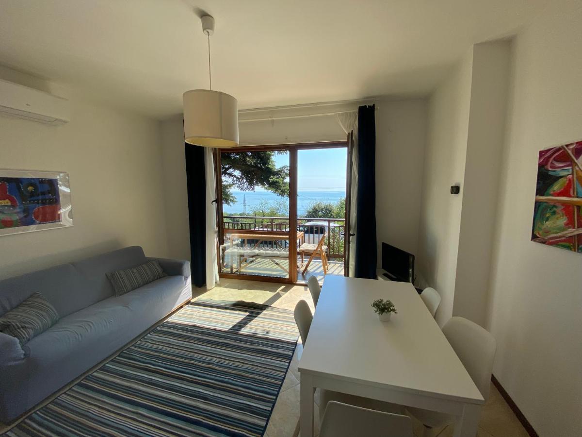Apartment With Terrace And Garden With A Sea View Сістьяна Екстер'єр фото